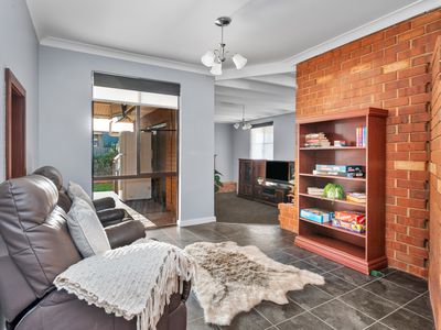 18 Robertson Street, West Lamington