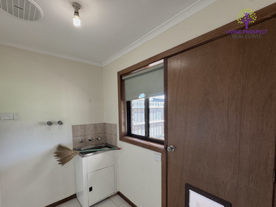 17 Esther Court, Seabrook