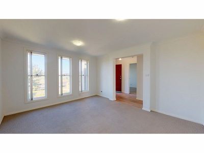 22 Dalbeattie Crescent, Dubbo