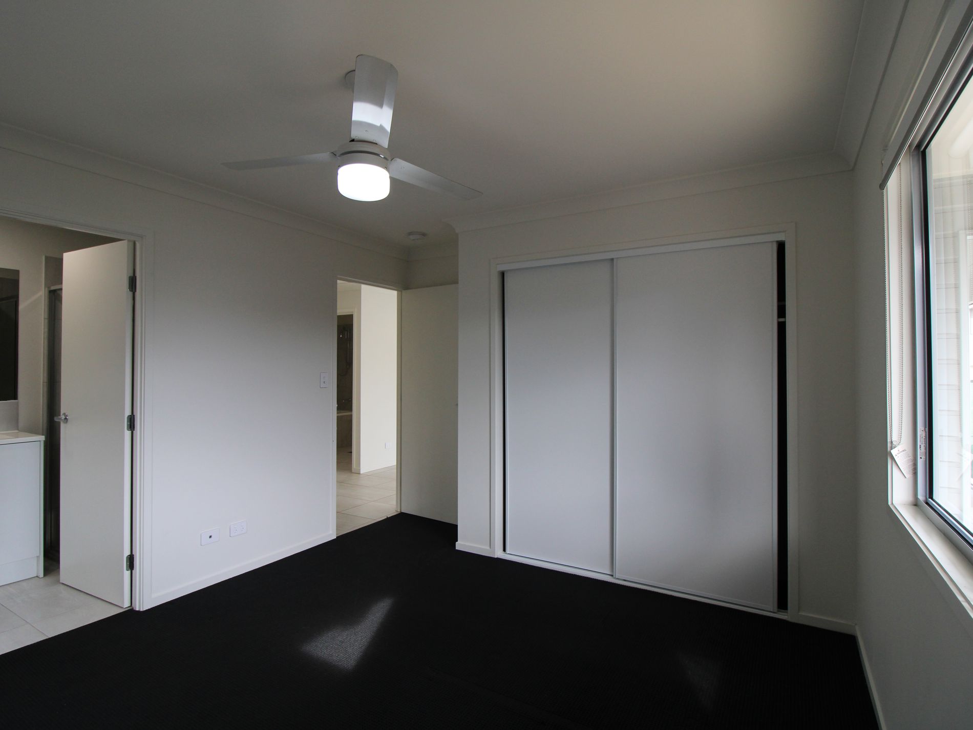 1 / 2 Herald Close, Kallangur