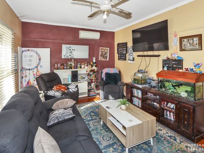 8 Sinclair Place, Horsham
