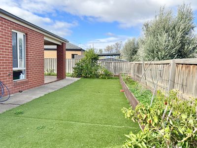 14 Brittle Street, Manor Lakes