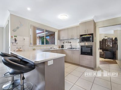 49 Rodlarni Crescent, Berwick