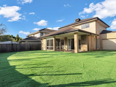 8 EAGLEVIEW PLACE, Point Cook