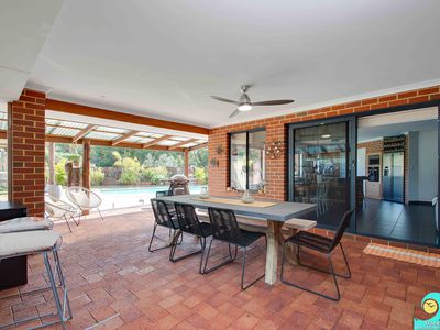 2 Emperor Way, Yanchep