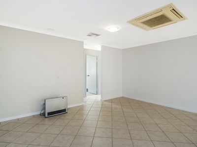 17 Coomer Elbow, South Guildford