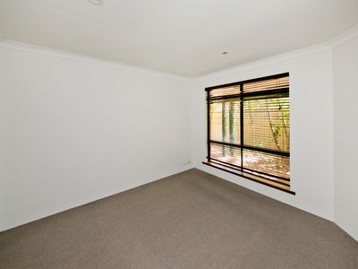 3/8 Colin Road, Scarborough