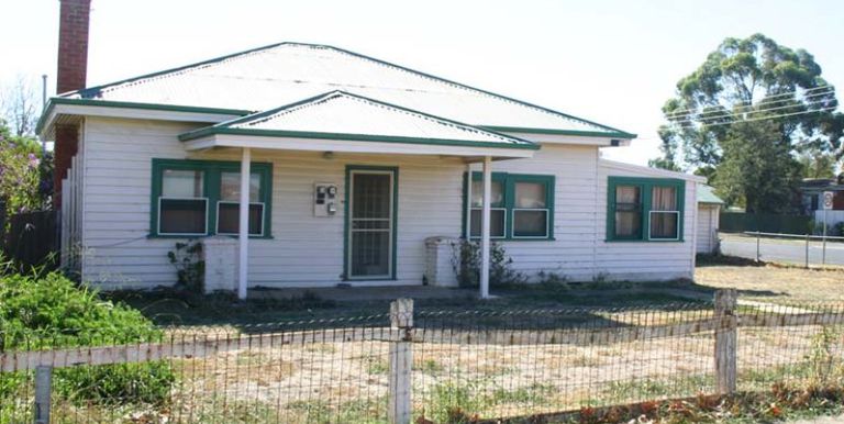 42 Clifton Street, Euroa