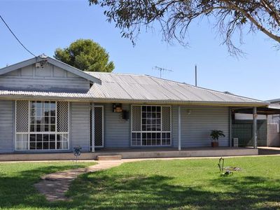 70 Sam Street, Forbes