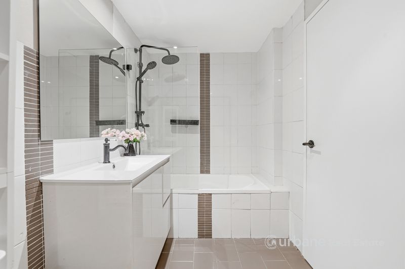 6 / 8 Northumberland Road, Auburn