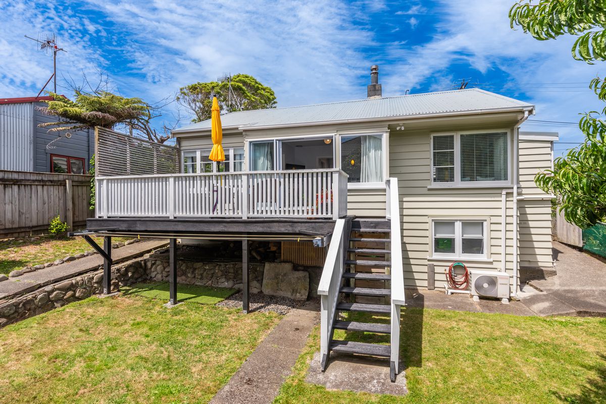 25 Golf Road, Paraparaumu Beach