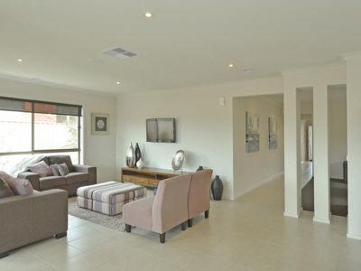 27 Paraffin Drive, Leopold