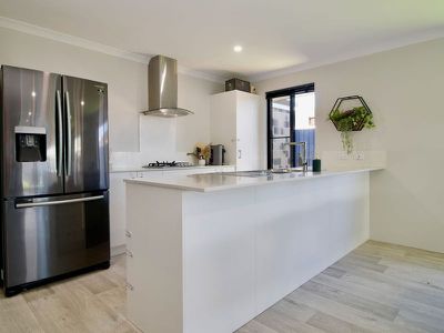 69 Pleasantview Parade , Baldivis