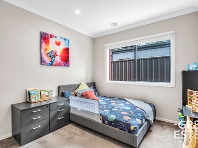 16 Frogmore Lane, Cranbourne North