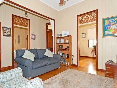 25 North Station Road, North Booval