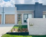 5 Creek Parade, Morayfield