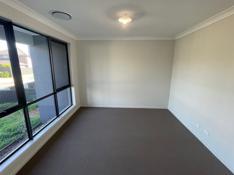36 Passendale Road, Edmondson Park
