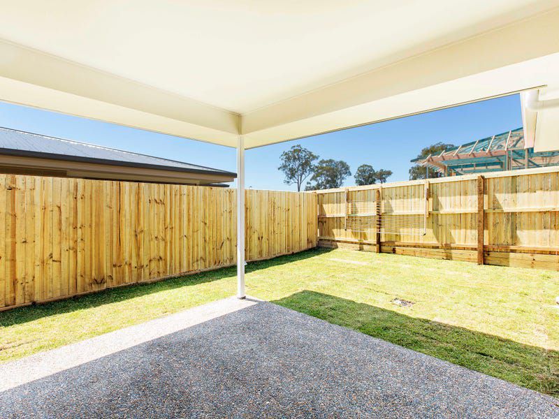 42 Malachite Drive, Logan Reserve