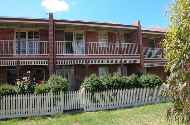 9 Meadowbank Lane, Craigieburn