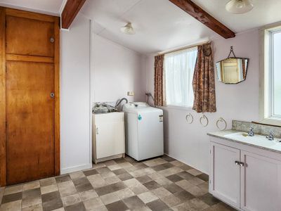 16 Leader Street, Riverton