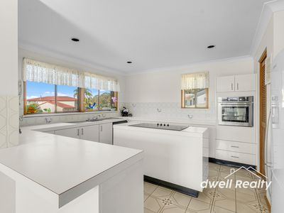 22 CATER CRESCENT, Sussex Inlet