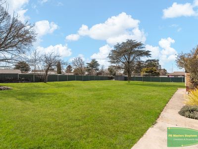 16 Amos Avenue, Blayney