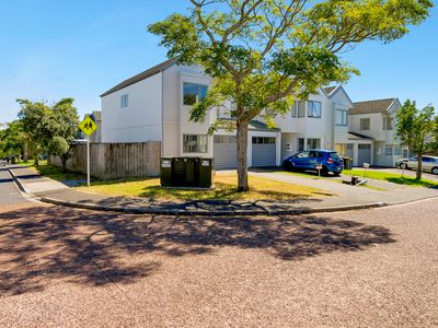 35 Stephen Avenue, Henderson