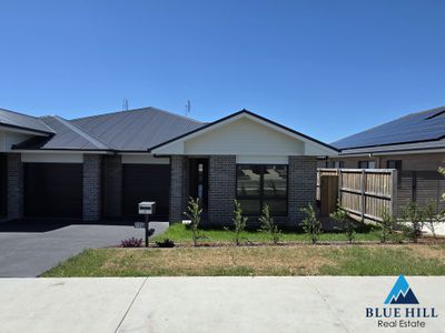 1/176 Settlers Boulevard, Chisholm