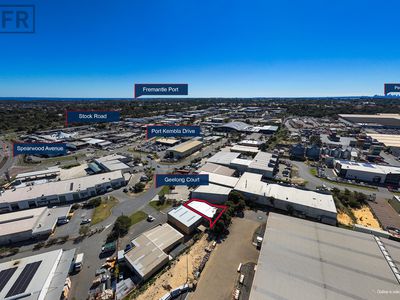 1 / 7 Geelong Court, Bibra Lake
