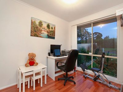 39 Central Rd, Hampton Park