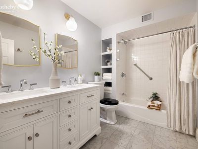 555 Hudson Street, New York, NY 10014, International