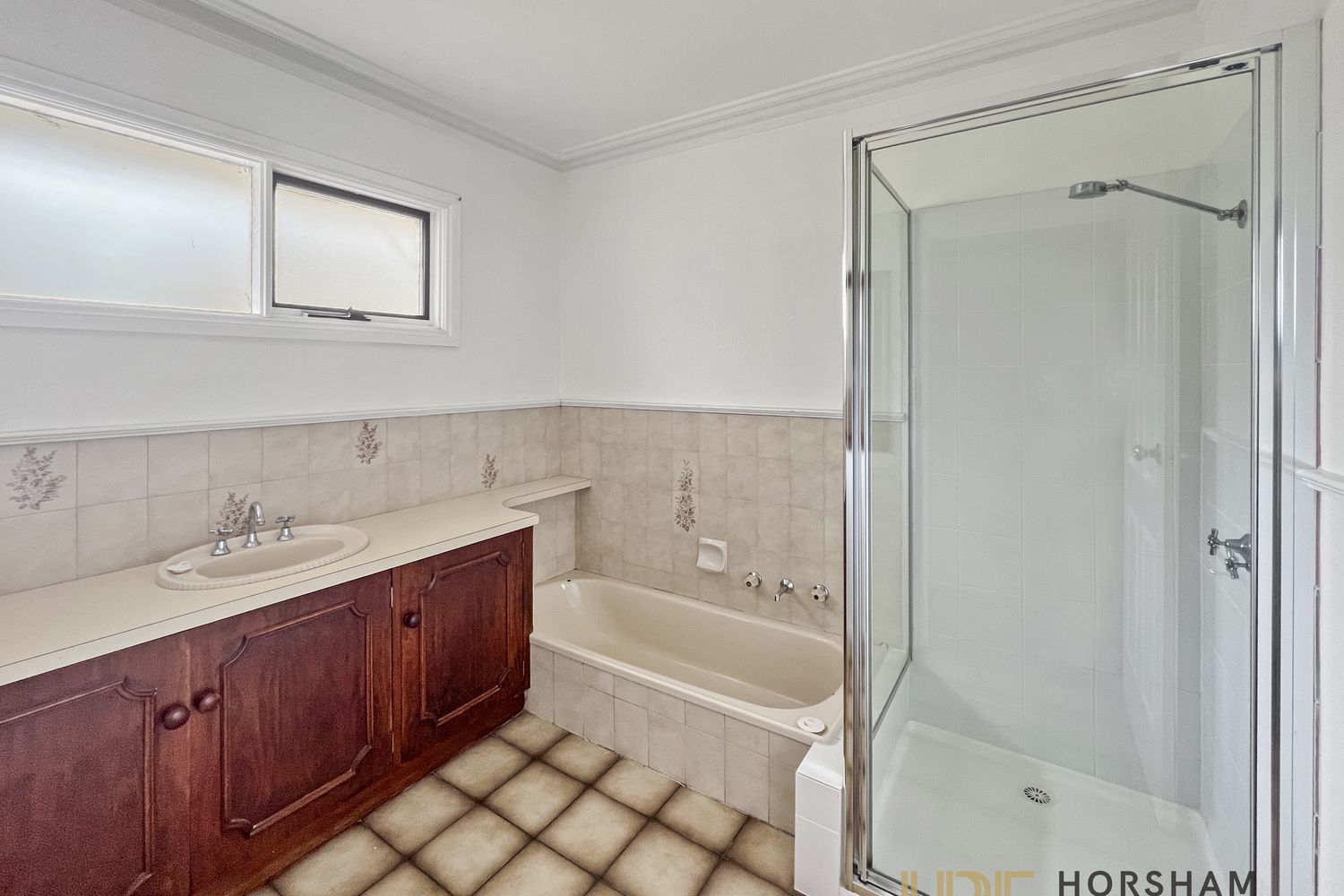 12 Bradshaw Street, Horsham