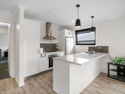 3 / 39 Adelaide Street, George Town