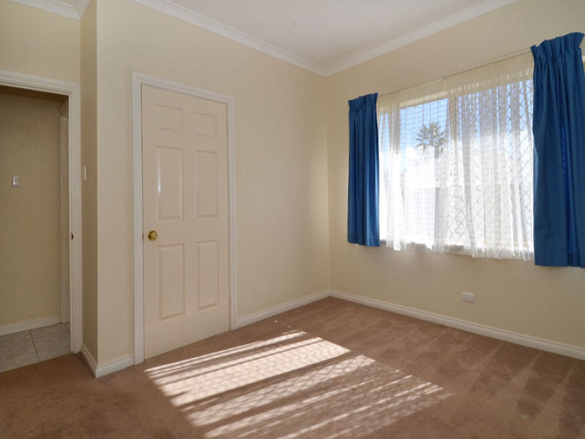 6 Kunanalling Avenue, Kalgoorlie