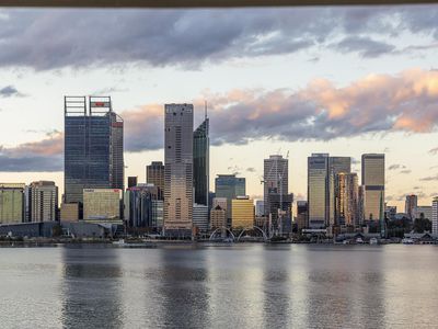 Penthouse / 49 South Perth Esplanade, South Perth