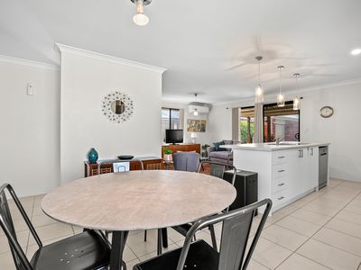 2 PENDRAGON LANE, Baldivis