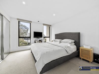 76 Central Park Walk, Cheltenham