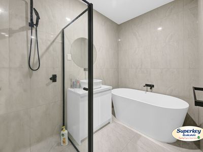 68 Metroon Drive, Weir Views