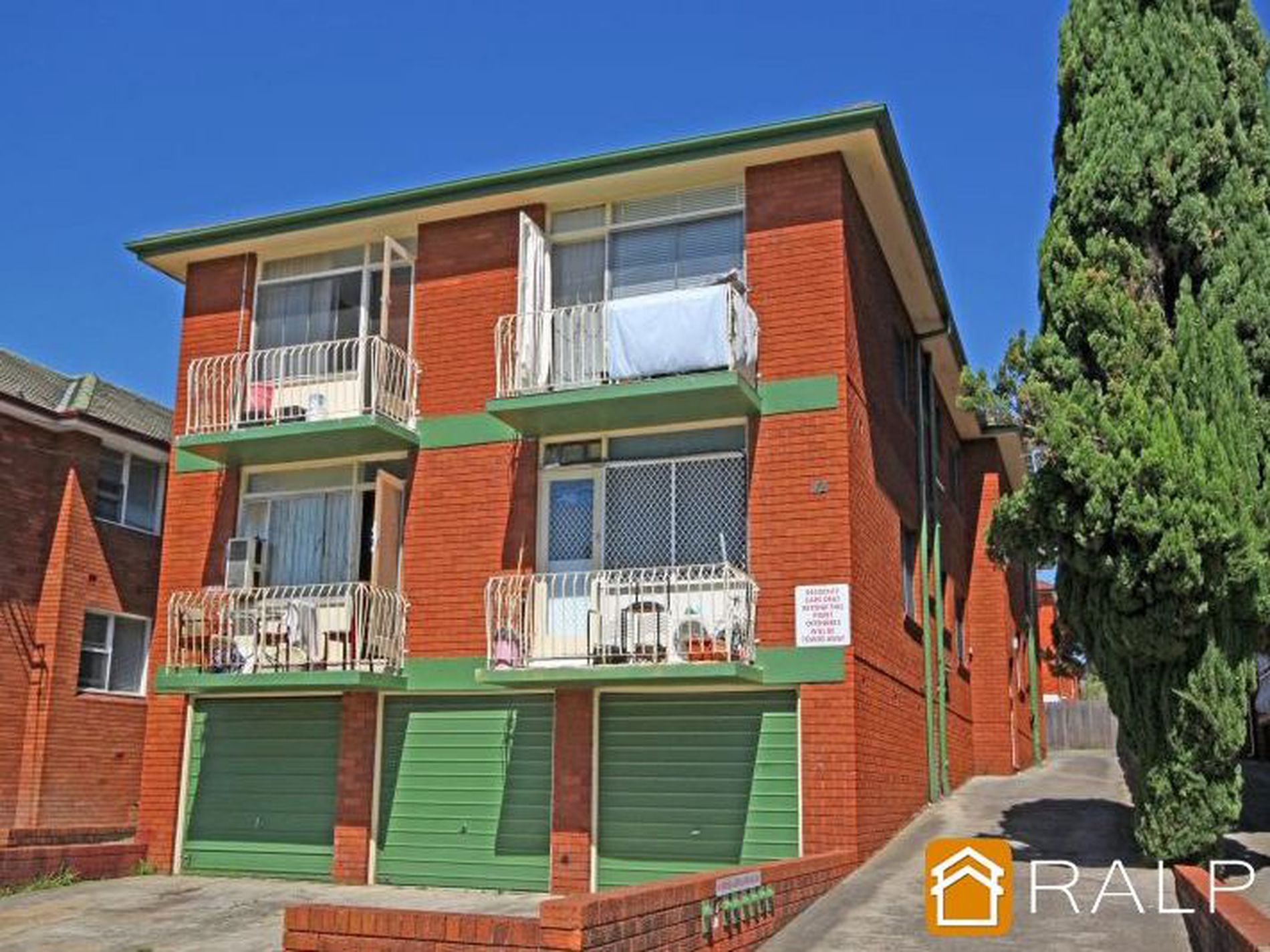 2 / 12 Colin Street, Lakemba