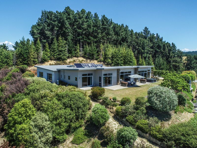 114 Redvale Road, Redwood Valley
