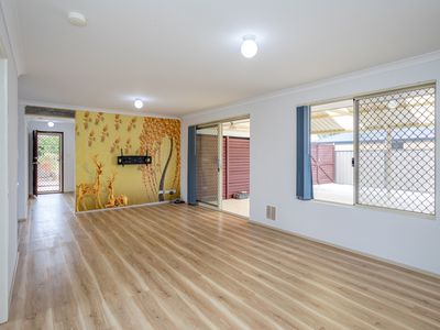 26 Calneggia Drive, Byford