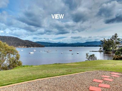 6707 Channel Highway, Deep Bay