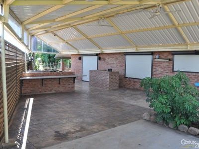 33 Chifley Drive, Dubbo