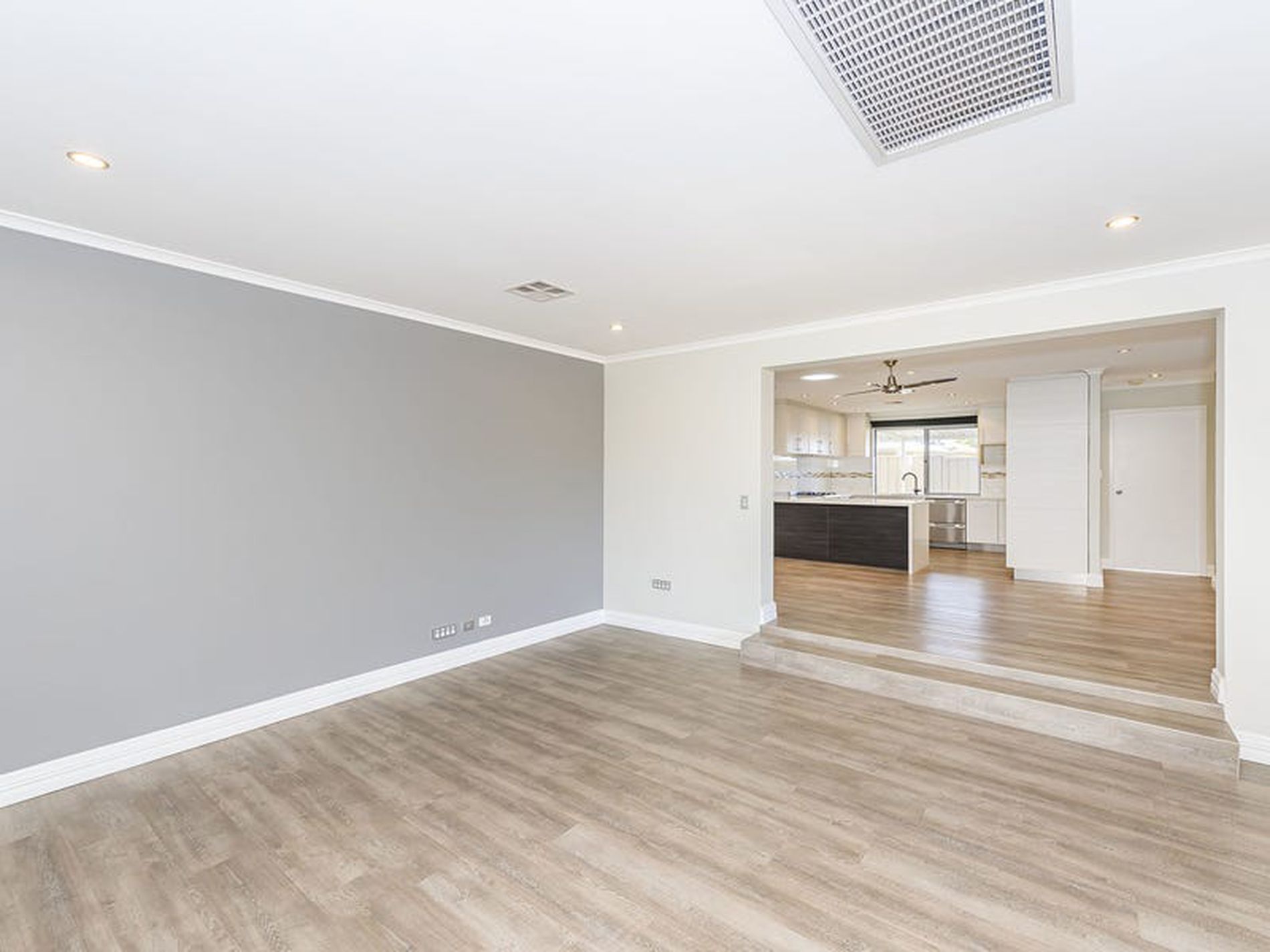 21 Stawell Way, Padbury