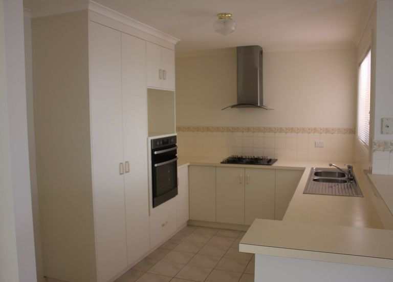 2 Phyllis Court, Trott Park