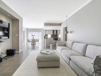 51 Mattingleys Approach, Burns Beach