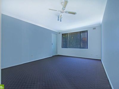 6 / 10 Peterborough Avenue, Lake Illawarra