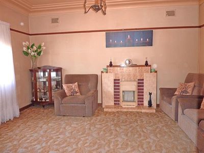 18 Stoney Creek  Rd, Beverly Hills