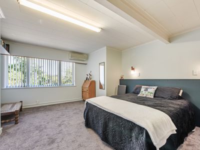 10 Isel Place, Stoke