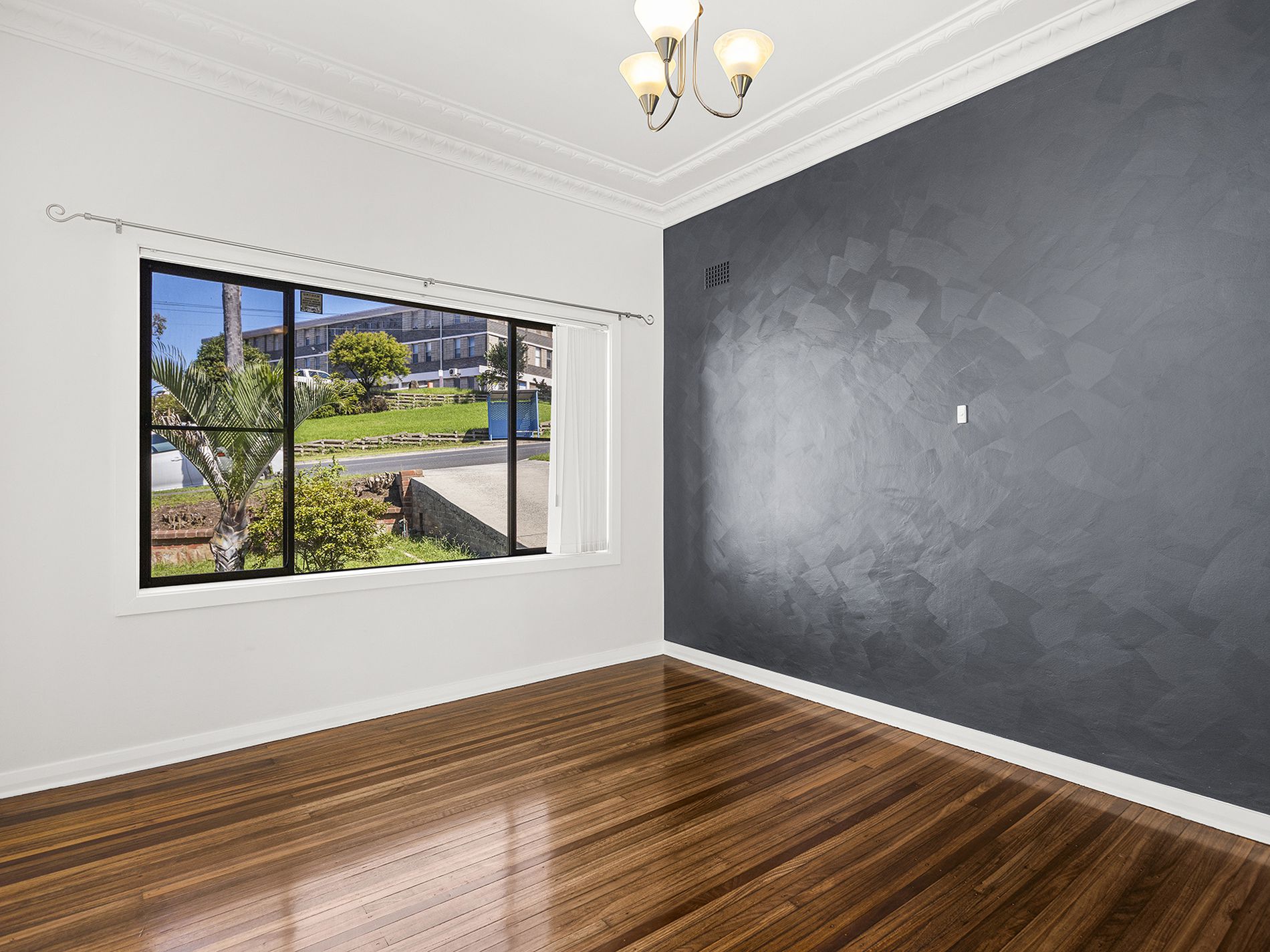 304 Cowper Street, Warrawong
